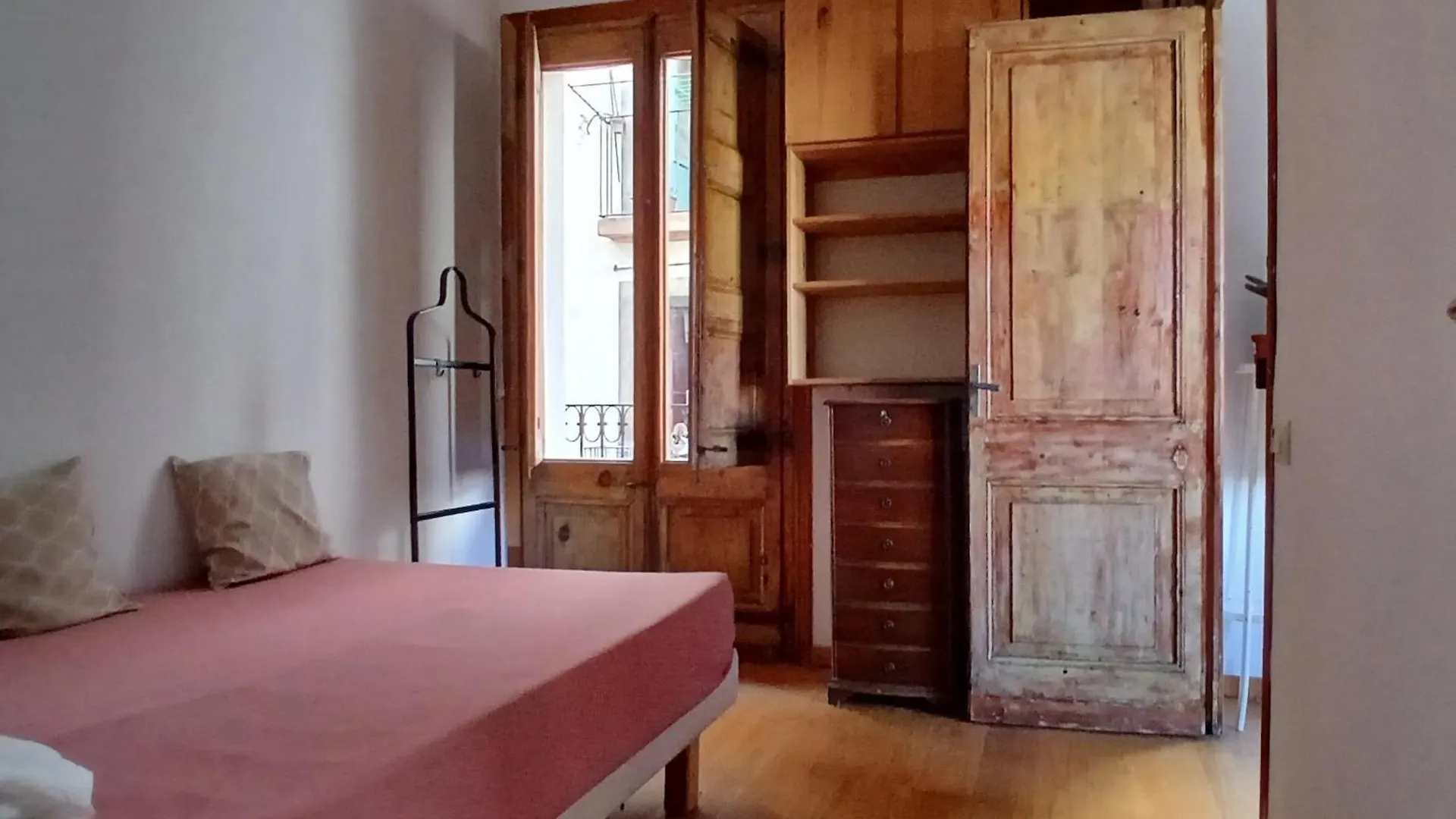 Big Boutique Apartment In The City Center برشلونة إسبانيا